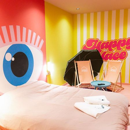 Capsule Girl Power Spa - Balneo - Sauna - Karaoke - Billard - 2 Chambres شارلروا المظهر الخارجي الصورة