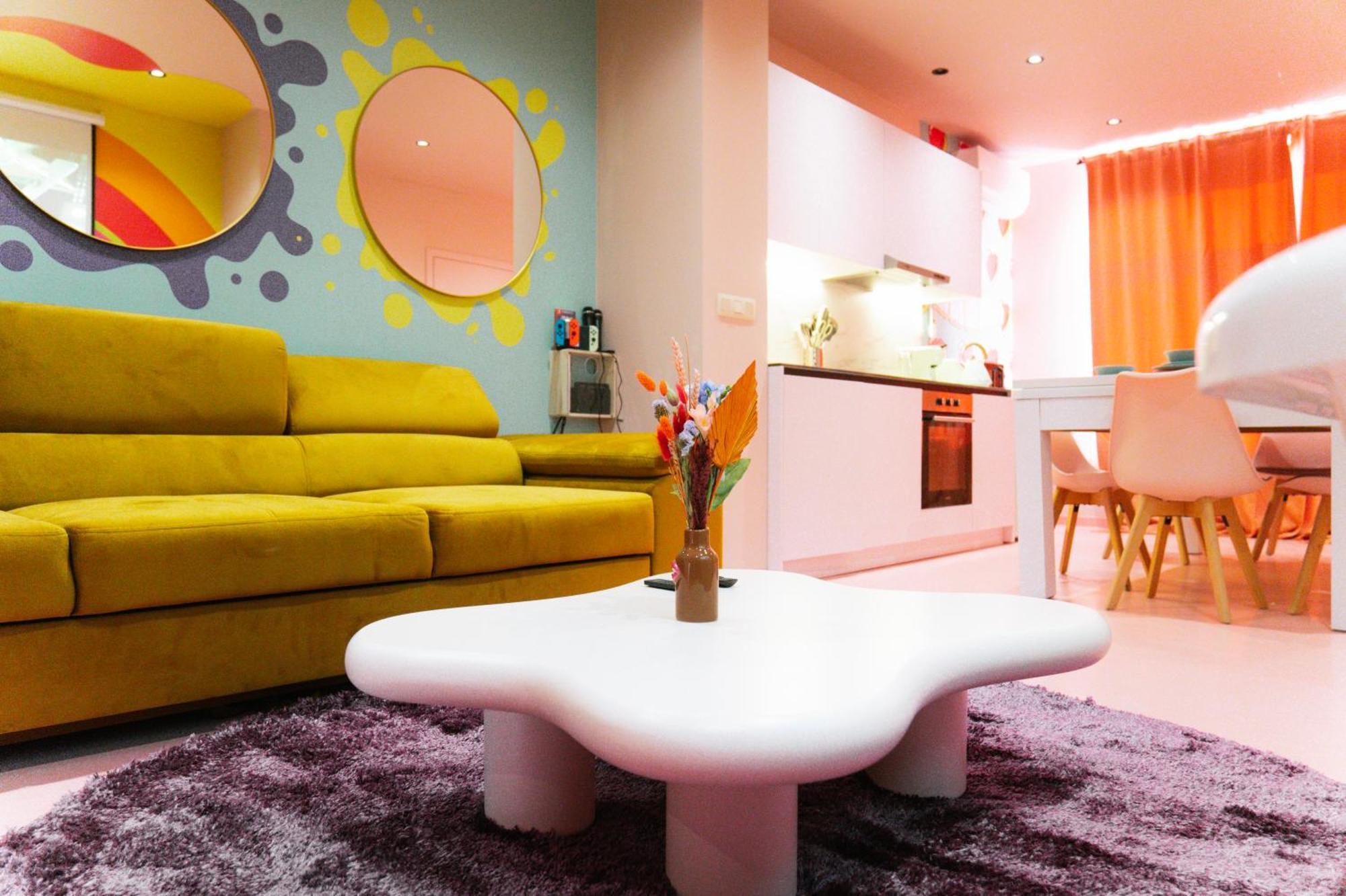 Capsule Girl Power Spa - Balneo - Sauna - Karaoke - Billard - 2 Chambres شارلروا المظهر الخارجي الصورة